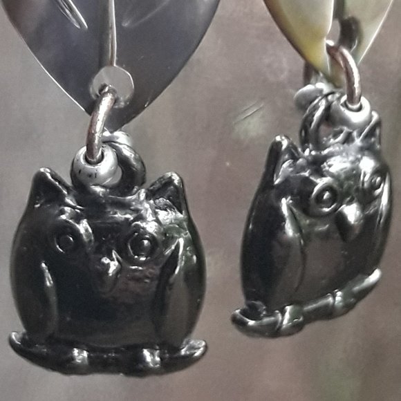 Owl Drop Earrings Mother of Pearl Dangle Feather Leaf Bird Carved Natural Shell - Picture 3 of 11